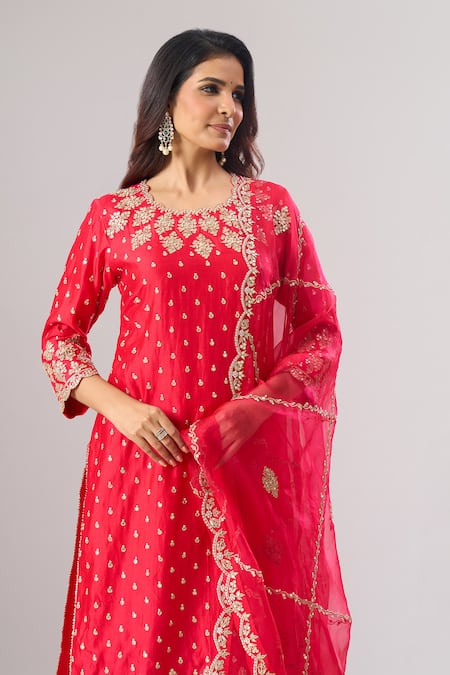 Surbhi Shah_Red Silk Embroidery, Zari Round Neck Kurta Set _Online_at_Aza_Fashions