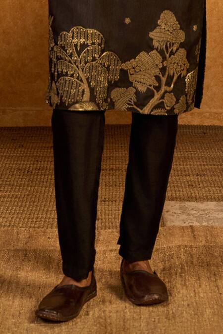 Masaba_Black Jacquard Embroidery, Zari Zen Kurta And Pant Set _Online_at_Aza_Fashions