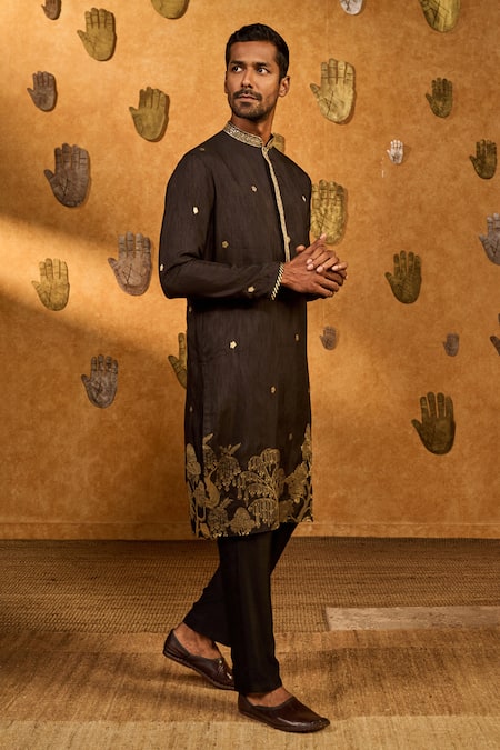 Masaba_Black Jacquard Embroidery, Zari Zen Kurta And Pant Set _at_Aza_Fashions