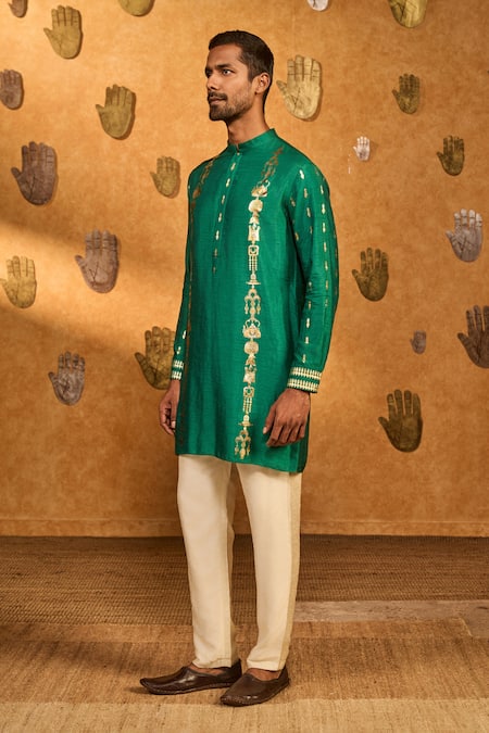 Buy_Masaba_Green Silk Foil Printing Totem Lines And Pot Kurta Set _Online_at_Aza_Fashions
