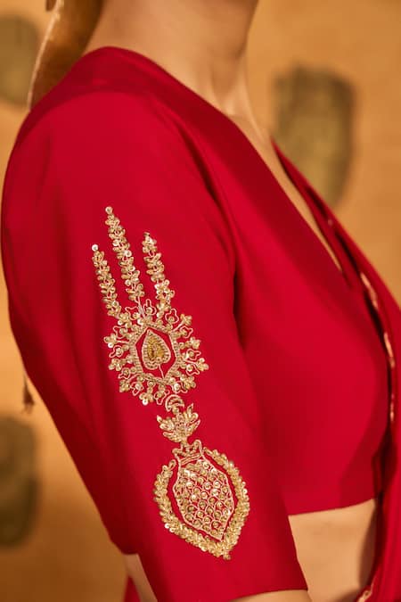 Buy_Masaba_Red Silk Foil Printing, Zari Bird Tales Saree With Unstitched Blouse Piece _Online_at_Aza_Fashions