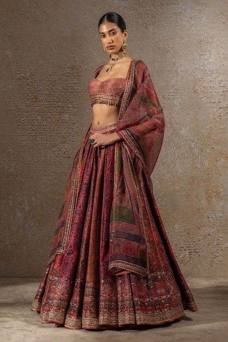 Buy_Tarun Tahiliani_Red Chanderi, Silk Stones, Beads, Embroidery, Geometric Jaal Print Lehenga Set  _Online_at_Aza_Fashions