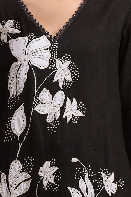 Buy_Naintara Bajaj_Black Linen Embroidery, Lace V-neck Floral Kurta And Pant Set _Online_at_Aza_Fashions