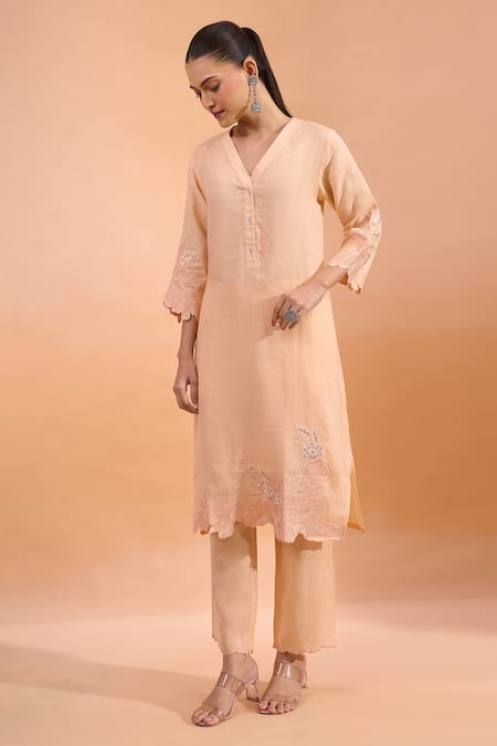 Naintara Bajaj Embroidered Scalloped Hem Kurta & Pant Set 