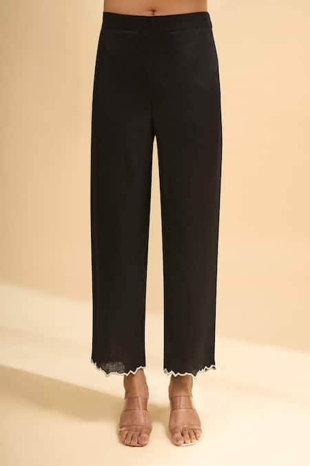Naintara Bajaj_Black Linen Embroidery Split V-neck Scallop Kurta And Pant Set _at_Aza_Fashions