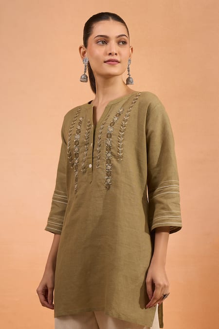 Buy_Naintara Bajaj_Green Embroidery Split V-neck Kurta 