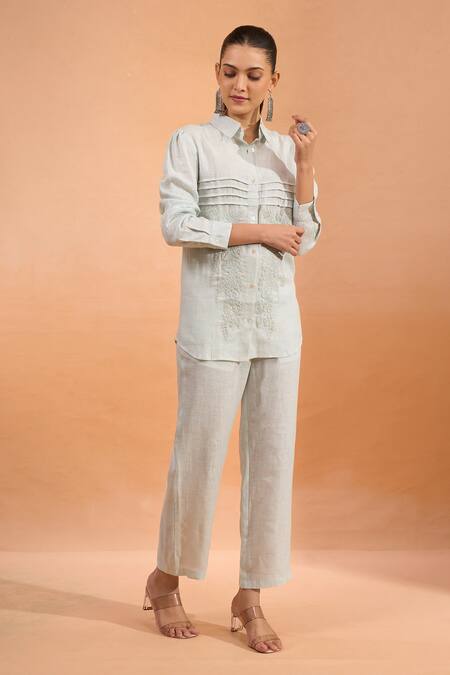 Naintara Bajaj_Sky Blue Embroidery Collared, Button-down Neck Pin Tucked Kurta _Online_at_Aza_Fashions