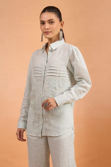 Naintara Bajaj Embroidered Pin Tucked Kurta 