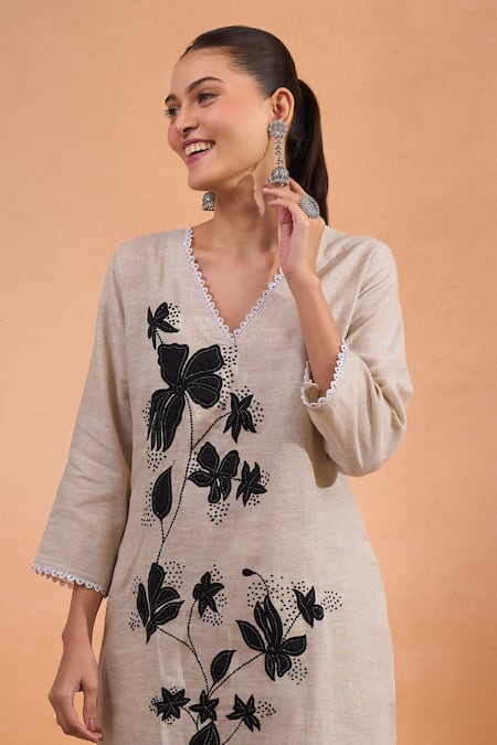 Naintara Bajaj Beige Linen Embroidery, Lace V-neck Kurta And Pant Set Online at Aza Fashions Naintara Bajaj_Beige Linen Embroidery, Lace V-neck Kurta And Pant Set _Online_at_Aza_Fashions