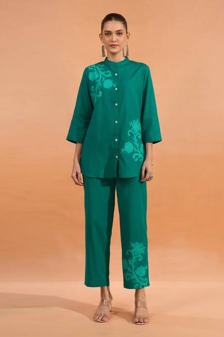 Buy Naintara Bajaj Green Cotton, Linen Embroidery Mandarin Collar Kurta And Pant Set Online at Aza Fashions Buy_Naintara Bajaj_Green Cotton, Linen Embroidery Mandarin Collar Kurta And Pant Set _Online_at_Aza_Fashions