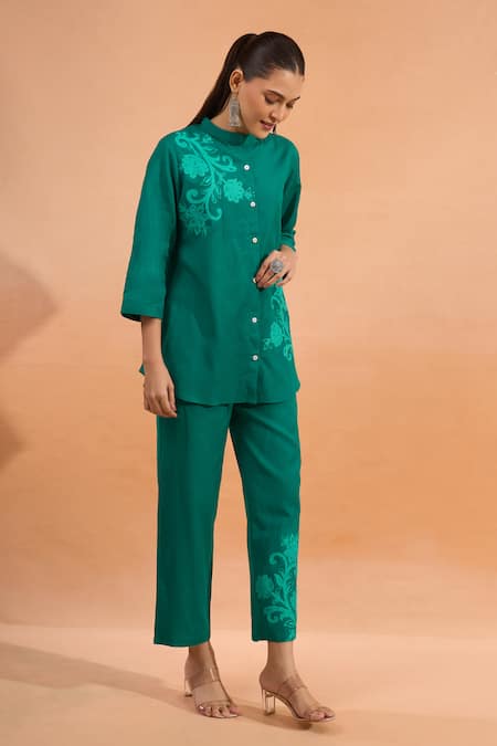 Shop Naintara Bajaj Green Cotton, Linen Embroidery Mandarin Collar Kurta And Pant Set Online at Aza Fashions Shop_Naintara Bajaj_Green Cotton, Linen Embroidery Mandarin Collar Kurta And Pant Set _Online_at_Aza_Fashions