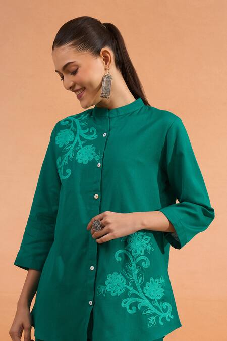 Naintara Bajaj Green Cotton, Linen Embroidery Mandarin Collar Kurta And Pant Set at Aza Fashions Naintara Bajaj_Green Cotton, Linen Embroidery Mandarin Collar Kurta And Pant Set _at_Aza_Fashions