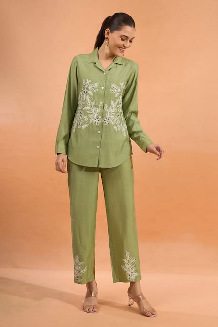 Naintara Bajaj Embroidered Kurta & Pant Set 