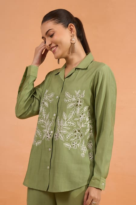 Shop Naintara Bajaj Green Silk Embroidery Collared, V-neck Kurta And Pant Set Online at Aza Fashions Shop_Naintara Bajaj_Green Silk Embroidery Collared, V-neck Kurta And Pant Set _Online_at_Aza_Fashions
