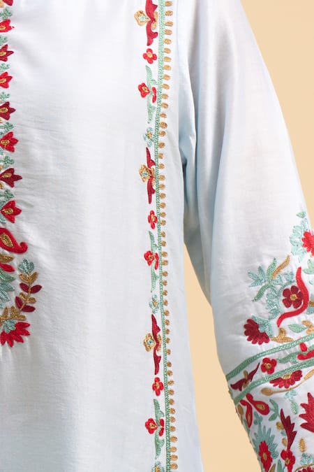 Naintara Bajaj_Sky Blue Silk Embroidery Round Neck Kurta And Pant Set _Online_at_Aza_Fashions