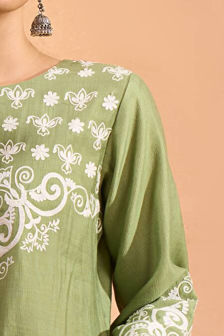Naintara Bajaj Green Embroidery, Metallic Thread Round Neck Kurta Online at Aza Fashions Naintara Bajaj_Green Embroidery, Metallic Thread Round Neck Kurta _Online_at_Aza_Fashions
