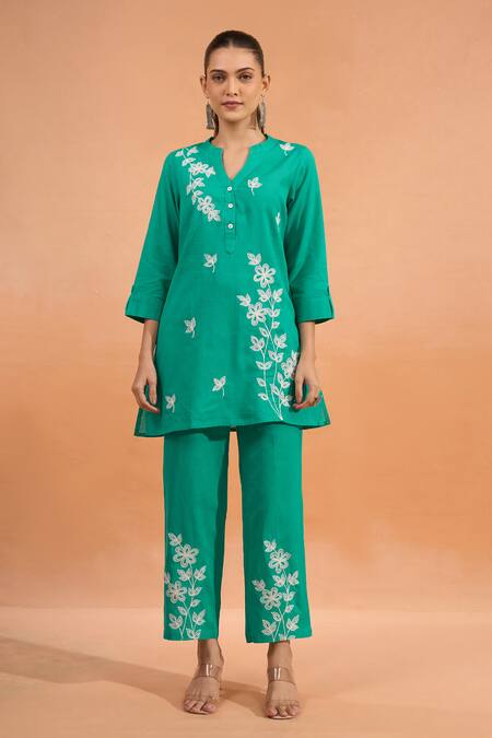Shop_Naintara Bajaj_Green Cotton, Linen Embroidery Split V-neck Kurta And Pant Set _Online_at_Aza_Fashions
