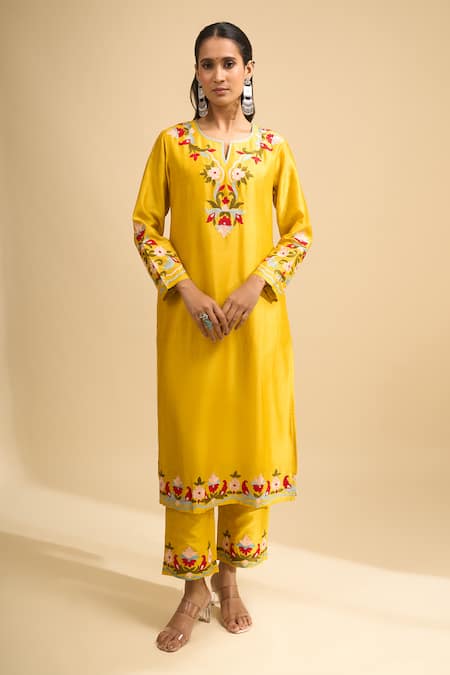 Buy_Naintara Bajaj_Yellow Silk Embroidery Split V-neck Kurta And Pant Set _Online_at_Aza_Fashions
