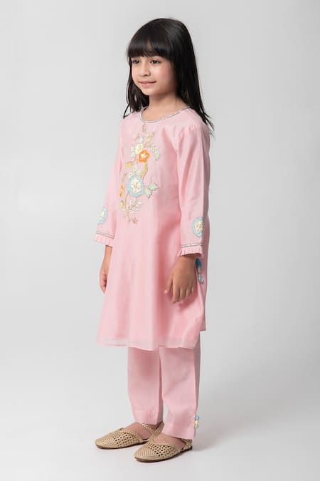 Buy_Partykles_Peach Cotton, Silk Embroidery, Patchwork, Tassels Floral Kurta With Pant _Online_at_Aza_Fashions