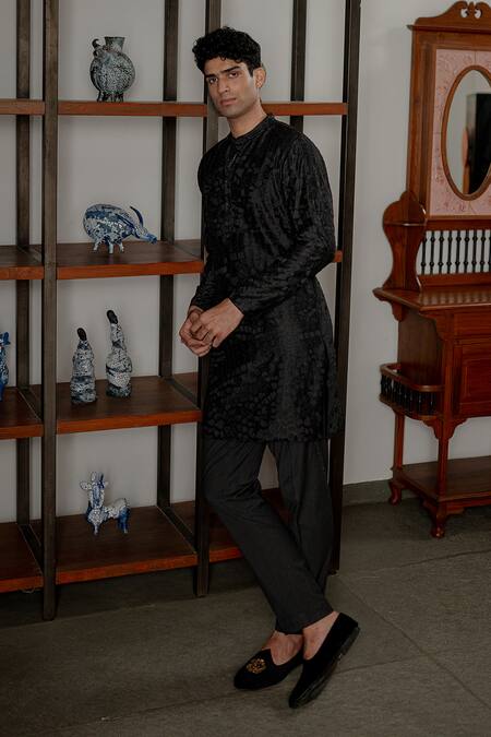 Shop Mishru Black Chanderi Embroidery Khari Kurta Set at Aza Fashions Shop_Mishru_Black Chanderi Embroidery Khari Kurta Set _at_Aza_Fashions