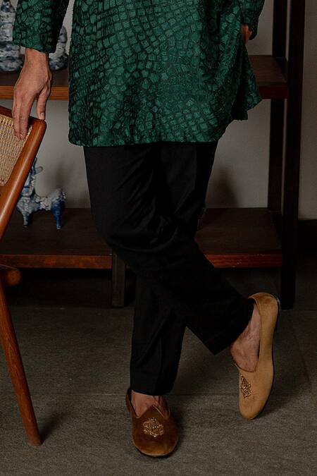 Mishru_Green Chanderi Embroidery Khari Kurta And Pant Set _Online_at_Aza_Fashions