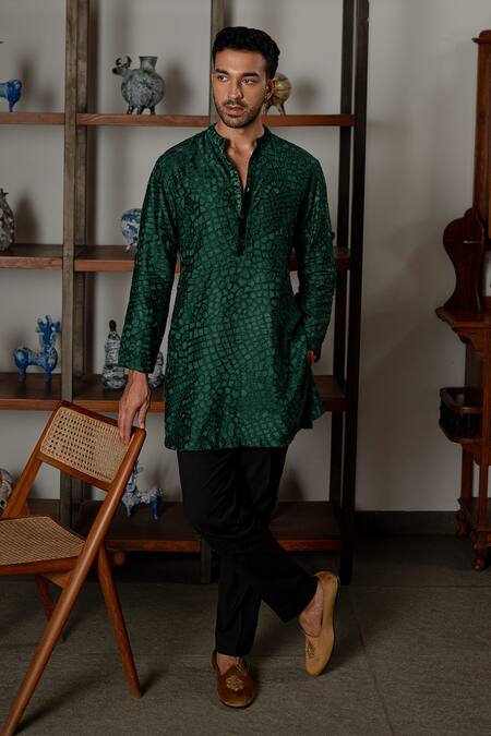 Buy_Mishru_Green Chanderi Embroidery Khari Kurta And Pant Set _Online_at_Aza_Fashions