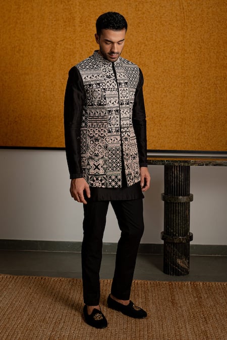 Mishru Ares Embroidered Bundi & Kurta Set