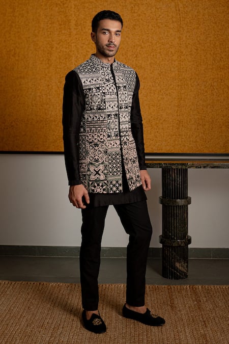 Mishru Ares Embroidered Bundi & Kurta Set 