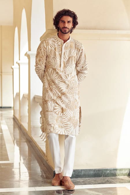 Mishru Ceto Embroidered Kurta Set 