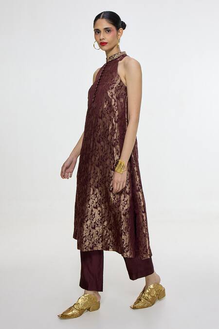 Ekaya Banaras_Red Satin Zari Mandarin Collar, Button-down Neck Handwoven Kurta And Pant Set _Online_at_Aza_Fashions