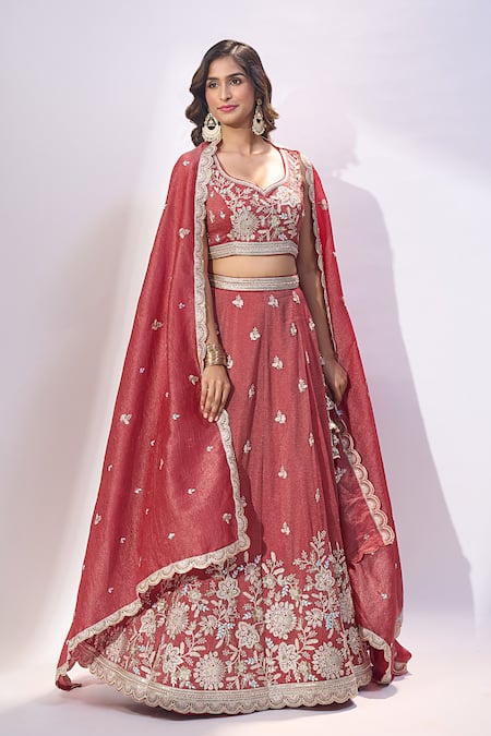 Samyukta Singhania_Rose Gold Tissue Embroidery, Sequins, Stones Sweetheart Neck Floral Lehenga Set _at_Aza_Fashions
