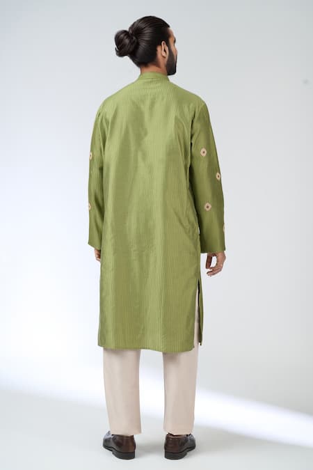 Aariyana Couture Geometric Embroidered Kurta Set 