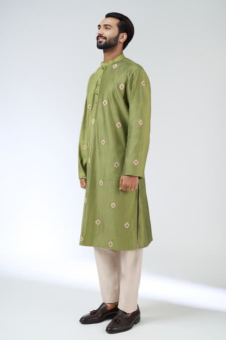 Buy Aariyana Couture Green Embroidery Geometric Kurta Set Online at Aza Fashions Buy_Aariyana Couture_Green Embroidery Geometric Kurta Set _Online_at_Aza_Fashions