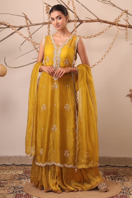 Farha Syed Embroidered Kurta & Skirt Set 