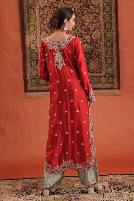 Farha Syed Embroidered Kurta Set 