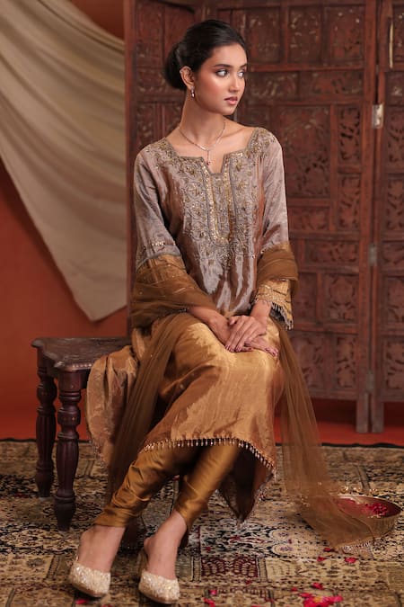 Farha Syed Embroidered Kurta Dhoti Pant & Dupatta Set 