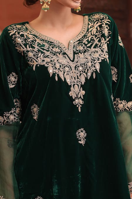 Shop_Farha Syed_Green Velvet, Organza Embroidery, Zari Split V-neck And Kurta Set _Online_at_Aza_Fashions