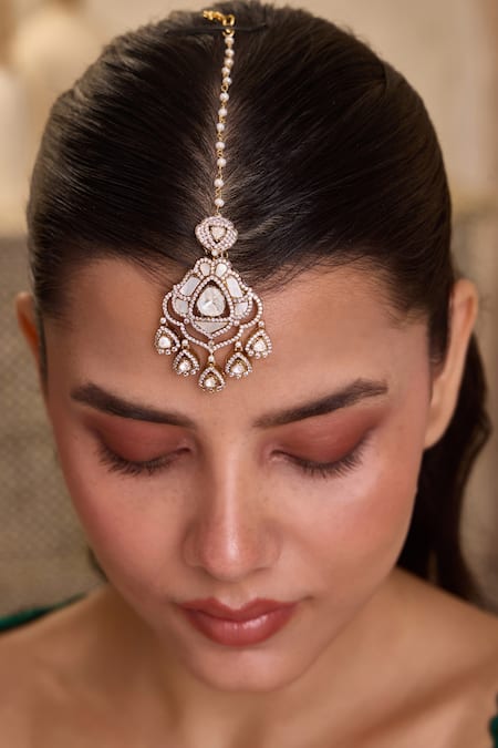 Paisley Pop Mother Of Pearl Embellished Maangtikka 