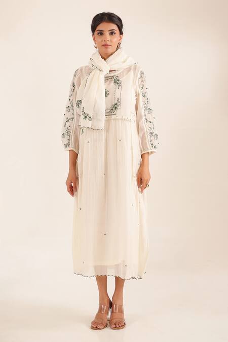 Buy_Tatwa_Ivory Chanderi Embroidery Round Neck Elizabeth Kurta With Scarf _Online_at_Aza_Fashions