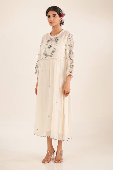 Tatwa_Ivory Chanderi Embroidery Round Neck Elizabeth Kurta With Scarf _at_Aza_Fashions