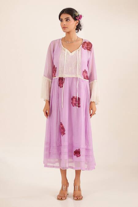 Tatwa_Purple Chanderi Embroidery, Lace V-neck Floral Kurta _Online_at_Aza_Fashions