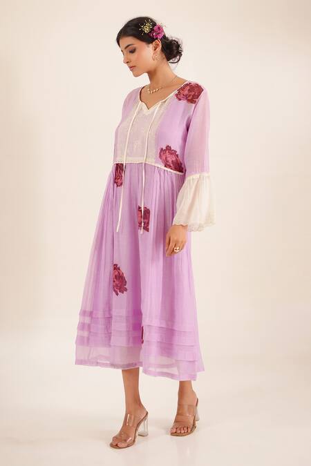 Tatwa_Purple Chanderi Embroidery, Lace V-neck Floral Kurta _at_Aza_Fashions