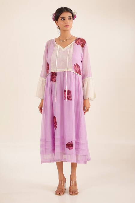 Buy_Tatwa_Purple Chanderi Embroidery, Lace V-neck Floral Kurta 