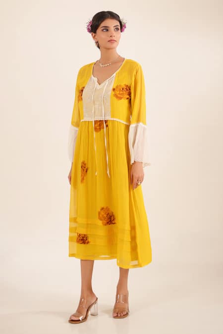 Tatwa Floral Embroidered Chanderi Kurta 