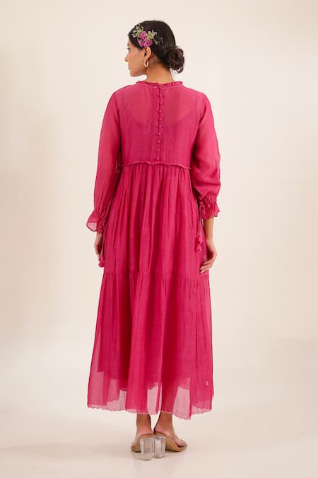 Tatwa Victoran Sparrow Embroidered Kurta 