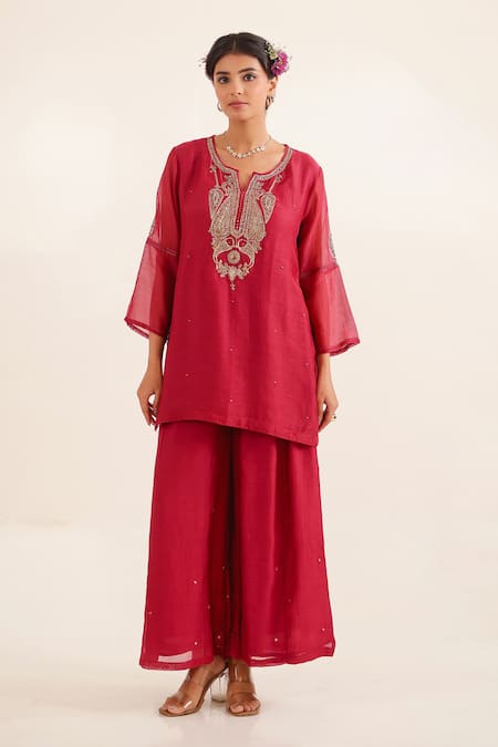 Buy_Tatwa_Red Chanderi Embroidery, Zari, Sequins Split V-neck Meena Kurta Palazzo Set 