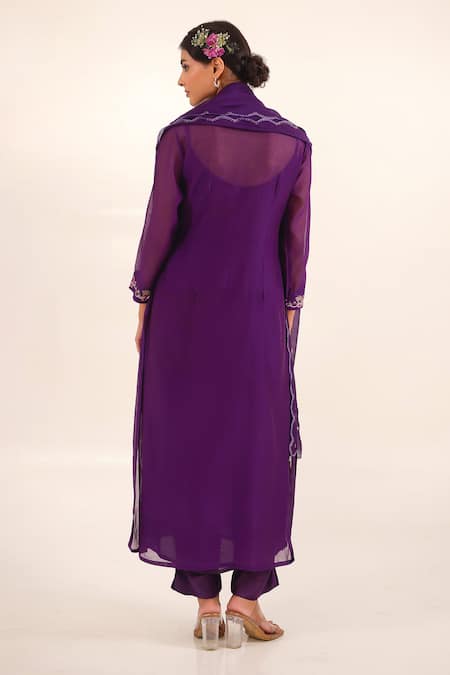 Tatwa Day Dream Embroidered Chanderi Kurta Set 