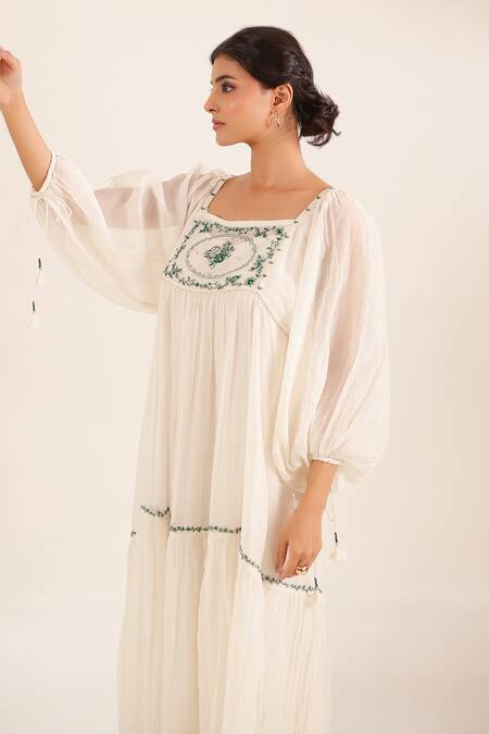 Tatwa_White Chanderi Embroidery, Tassels Square Victorian Art Tiered Kurta With Scarf _at_Aza_Fashions