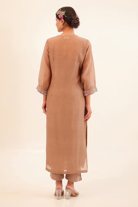 Tatwa Chanderi Embroidered Kurta With Scarf 