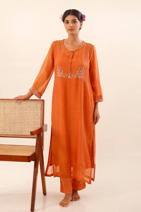 Shop_Tatwa_Rust Chanderi, Cotton Embroidery, Sequins Round Neck Pleated Kurta With Scarf _Online_at_Aza_Fashions